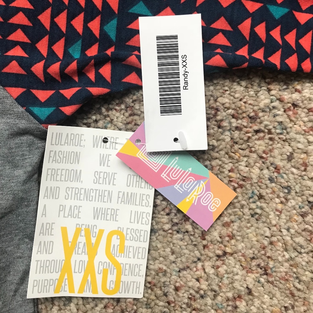 NWT- LulaRoe Randy T-Shirt - Picture 3 of 7